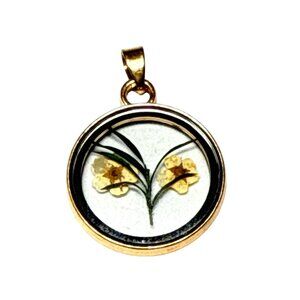 Pressed Flower Glass Pendant Round Botanical Necklace Vintage Style Jewelry